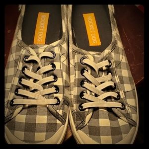 Women's size 8 Rocket Dog sneakers